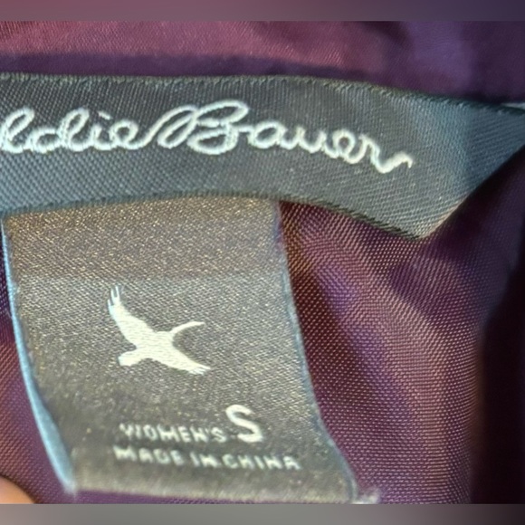 EDDIE BAUER Full Zip Mock Neck Plum Floral Print Puffer Vest Women's Size S - Picture 8 of 9